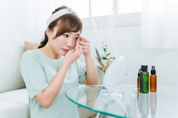 ICL手術後にカラコンはいつから使える？安全なタイミングと選び方を解説